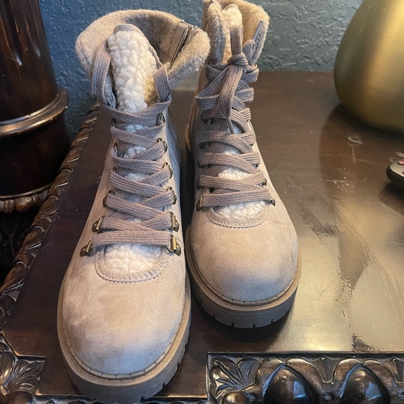 Couture vintage boots, beige, size 8 - Picture 1 of 6